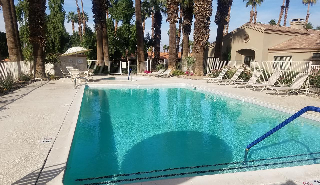 Begonia Palm Desert Exterior photo